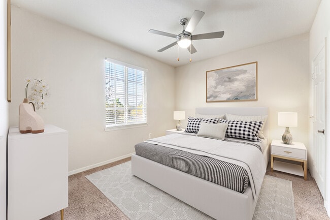 Building Photo - Cortland Portofino Place