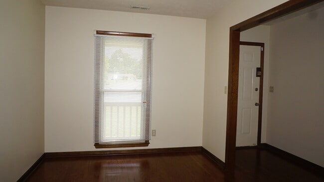 Building Photo - 7574 Beverly Dr