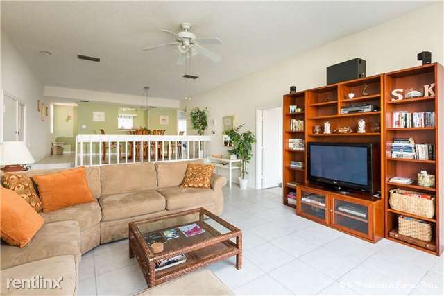 Building Photo - 1171 Lake House Cir