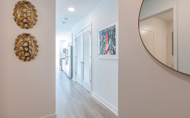 Foto del edificio - 2357 N Lincoln Ave