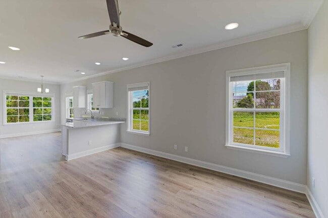 Building Photo - 447 Minnis Rd