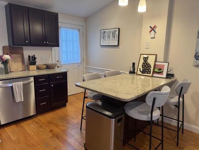 Foto del edificio - 11 Winthrop Ct