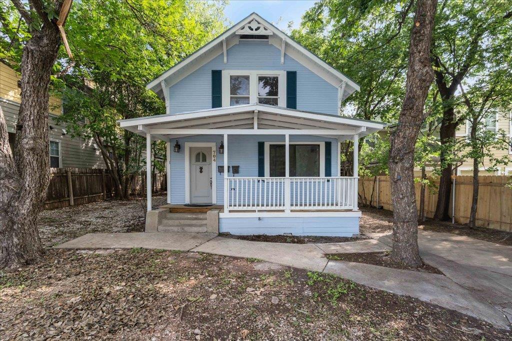 Foto principal - 704 Franklin Blvd