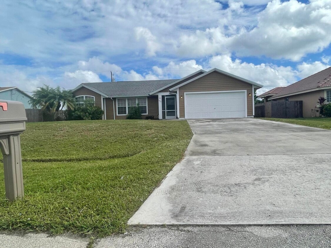 3973 SW Jarmer Rd, Port Saint Lucie, FL 34953 House Rental in Port