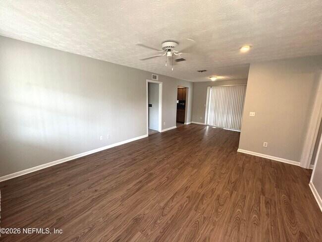 Building Photo - 6868 Medellin Ct