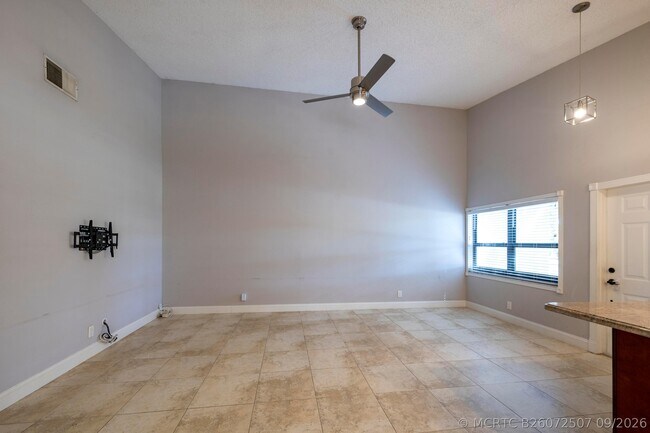 Building Photo - 325 NW 65th Terrace