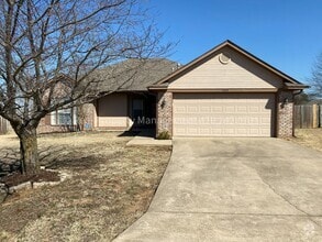 Building Photo - 6005 Sandy Parker Ct