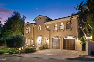 Building Photo - 1571 N Bundy Dr