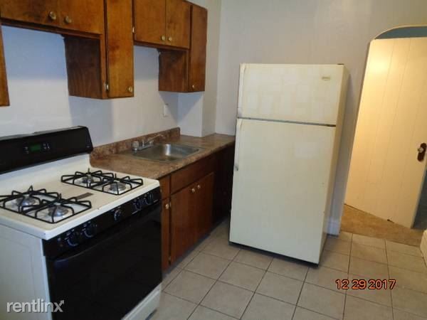 Building Photo - 1 br, 1 bath Apartment - 431 Lake Ave