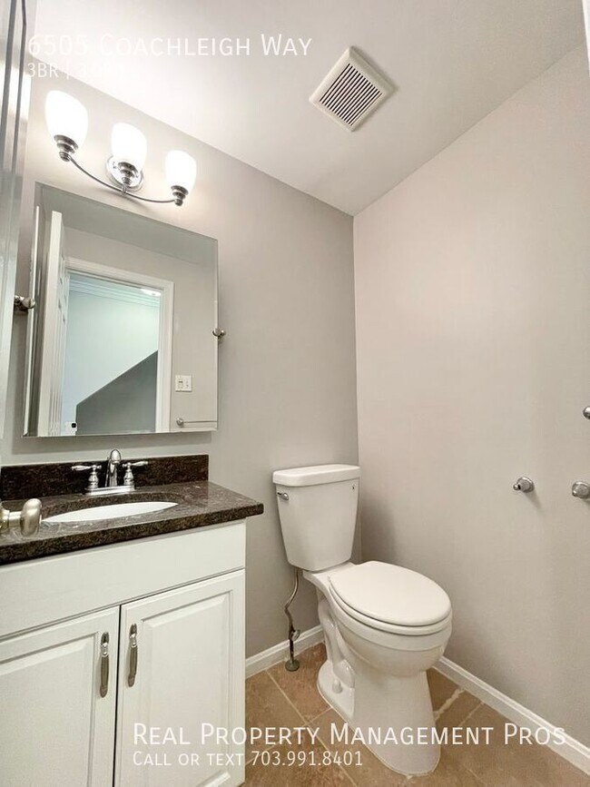 Foto del edificio - 6505 Coachleigh Way