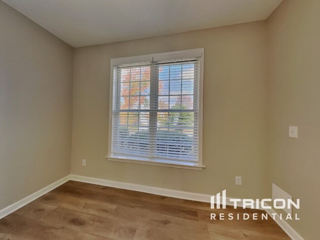 Building Photo - 2403 Glen Meadow Dr