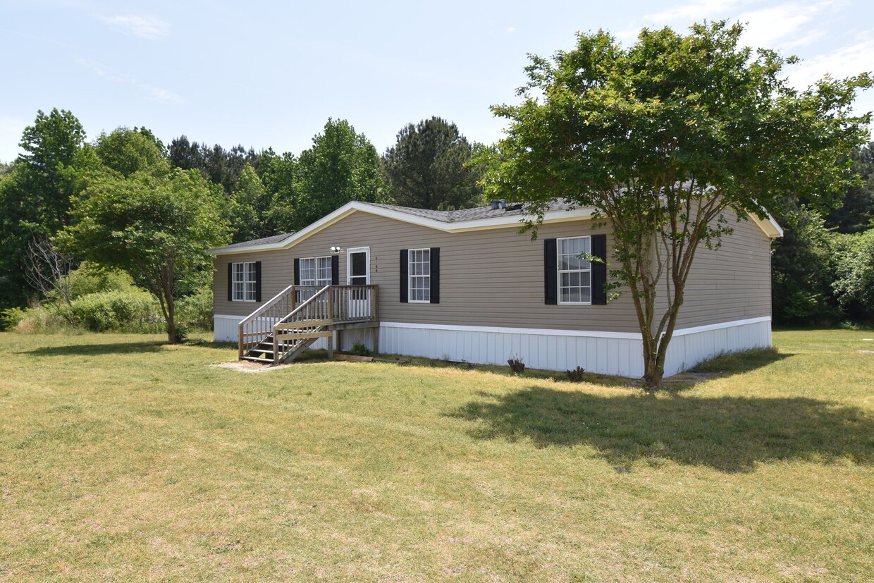 Foto principal - Spacious 3-Bed, 2-Bath Manufactured Home o...