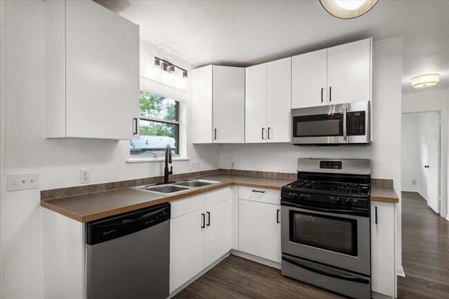 Foto del edificio - 1717 Bluebonnet Ln