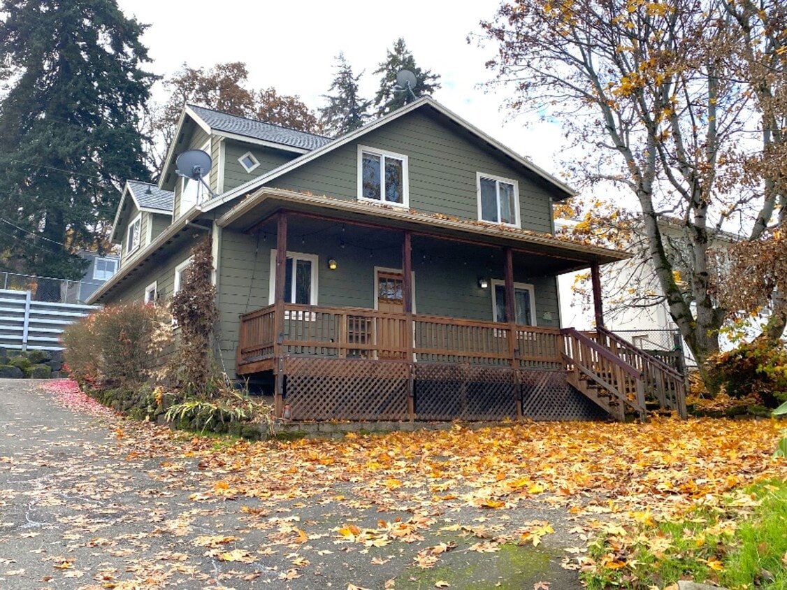 Primary Photo - Close to Providence Hospital