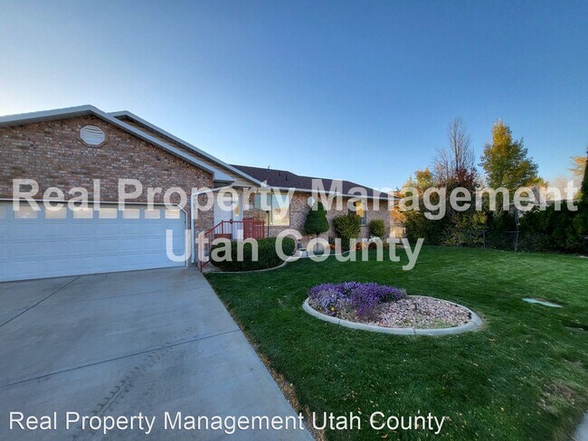 Building Photo - 7 br, 3 bath House - 572 S 1750 E