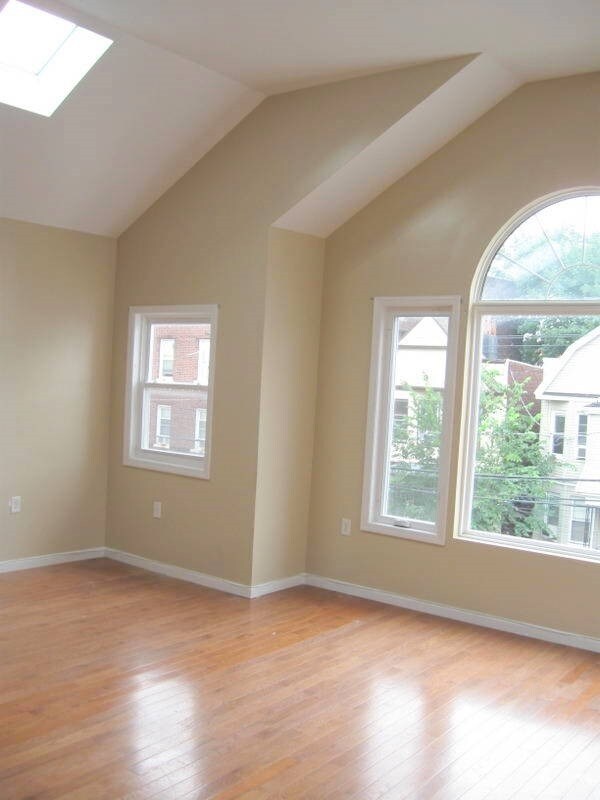 Foto del edificio - 212 Bayview Ave