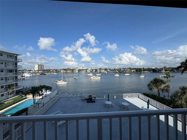 Building Photo - 95 N Birch Rd