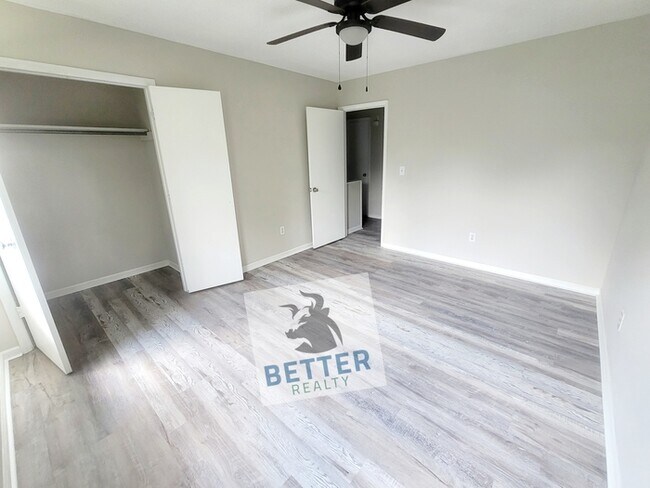 Building Photo - 1503 Lathrop St