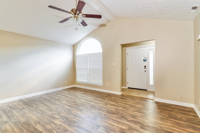Building Photo - 11109 Meadow Chase Ct