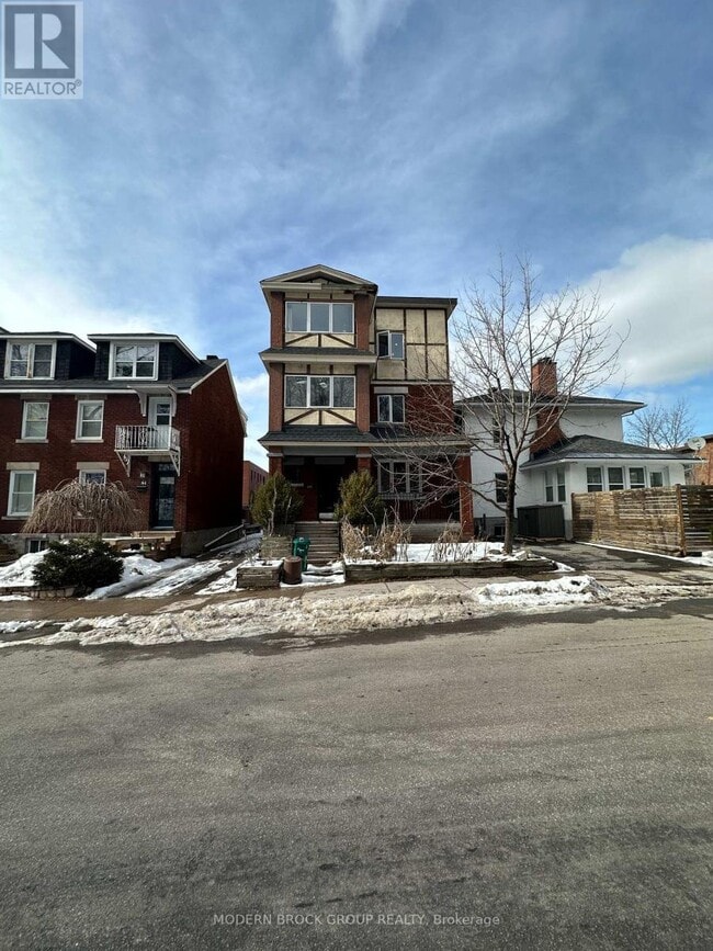 Building Photo - 53 Heney St