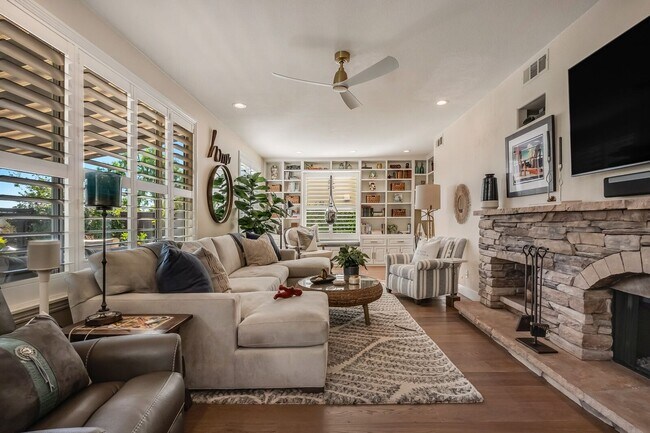 Foto del edificio - 4 Bedroom Designer Dream Home in La Costa