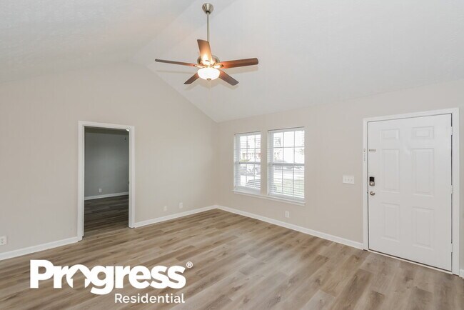 Foto del edificio - 891 Lavergne Ln