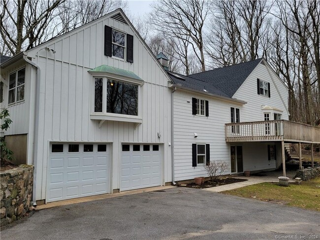 Foto del edificio - 86 Pequot Ln