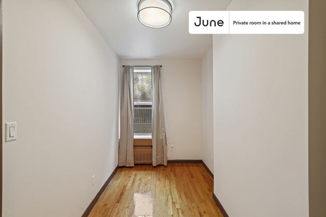 Building Photo - Room in Shared 3 bed/1 bath home