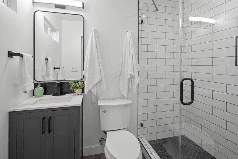 Foto principal - 4978-4988 Genesee Ave