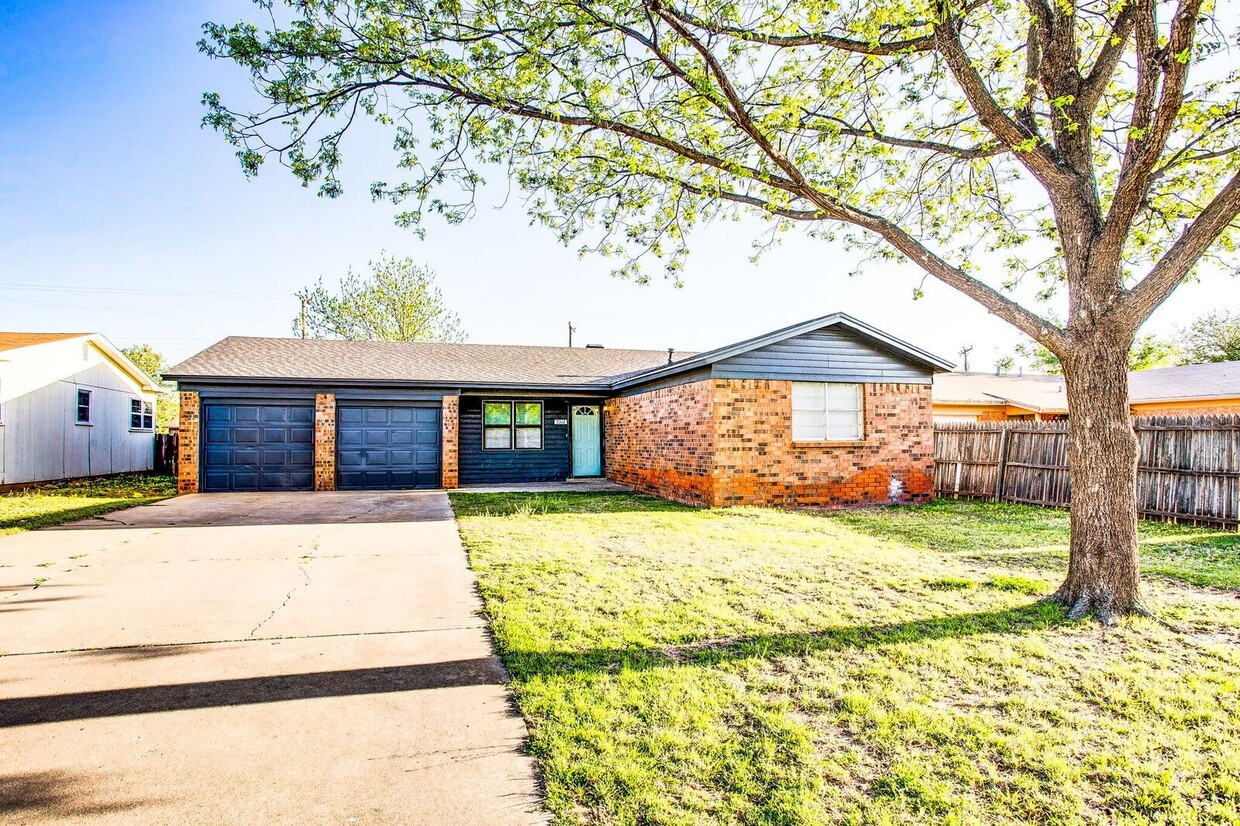 Primary Photo - Breathtaking Home Located Near LCU Campus ...
