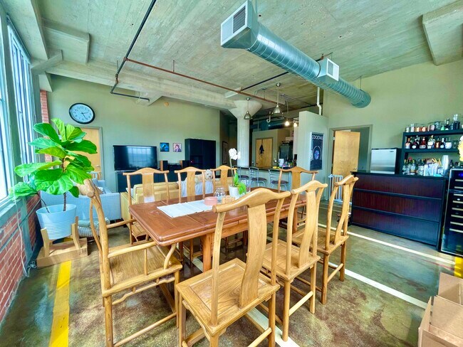 Living Room - 2029 Wyandotte St