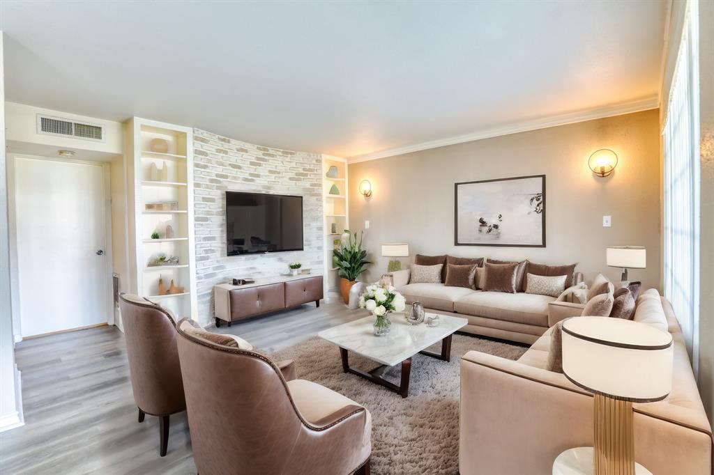 Foto principal - 2201 Fountain View Dr