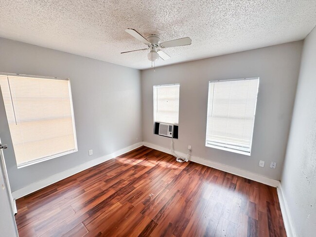 Building Photo - 2711 Avenue K