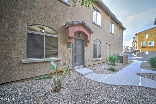 Foto del edificio - 2150 W Alameda Rd