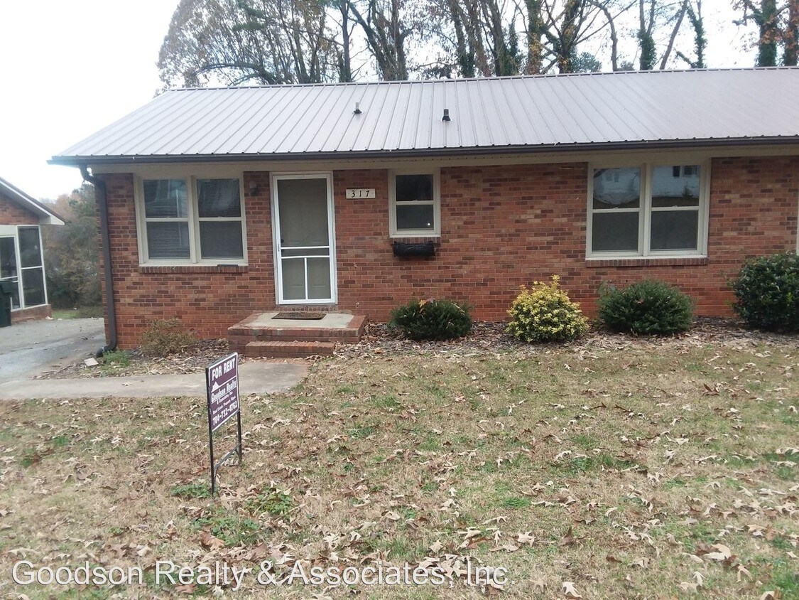 Foto principal - 317 Raeford Ave
