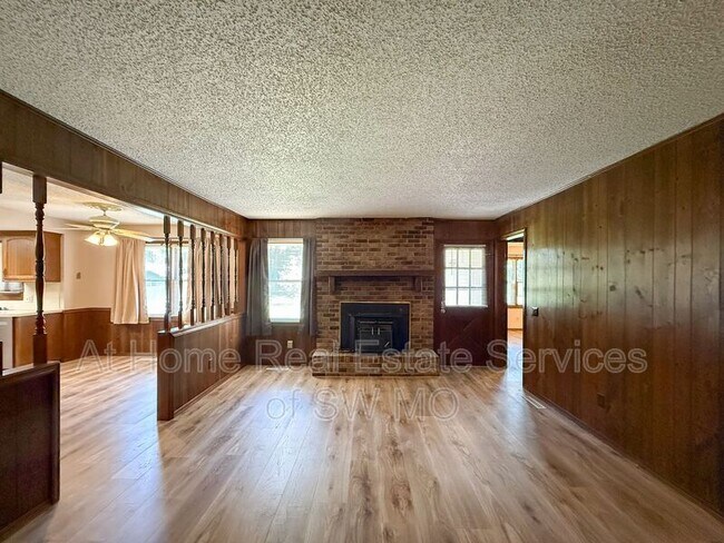 Building Photo - 3682 W Harrison St