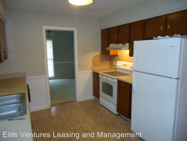 Building Photo - 4266 Ridgefield Ct