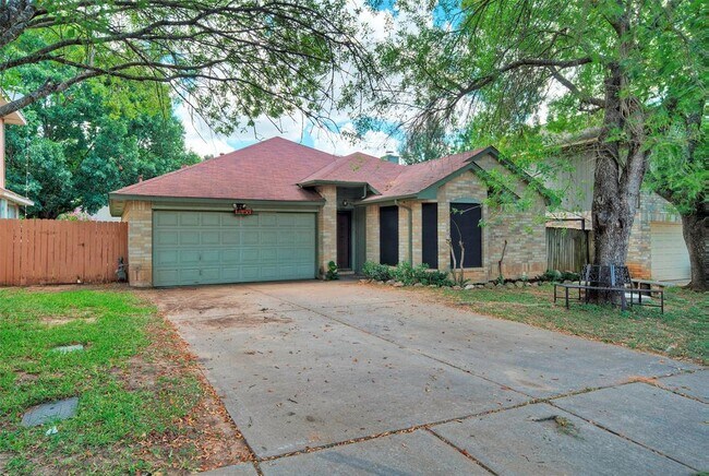 Building Photo - 14400 Levering St