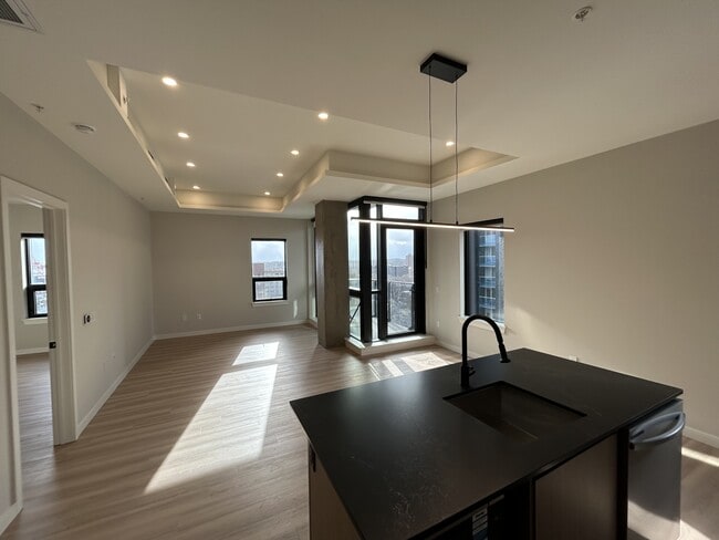 Photo du bâtiment - 5616-5616 South St