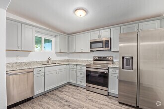 Building Photo - 6948 W Monte Vista Rd