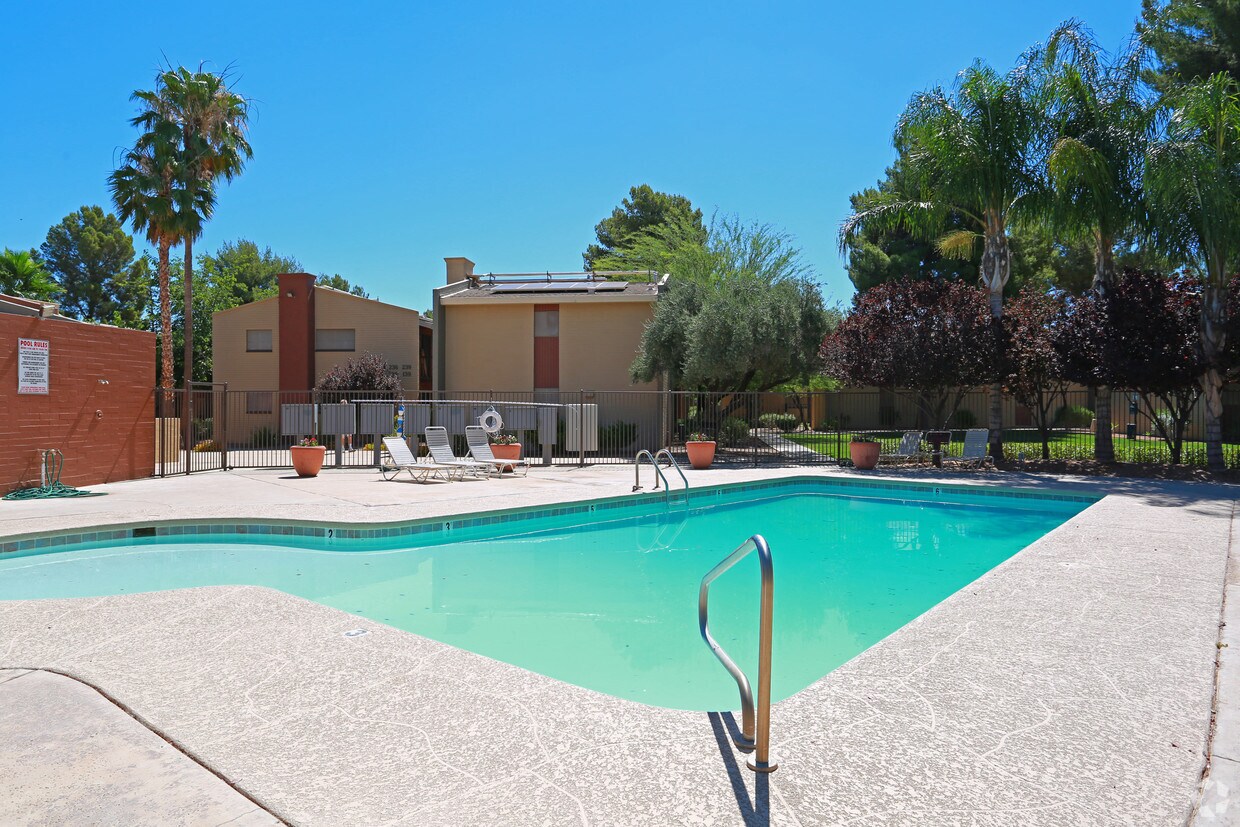 Piscina - Copper Creek Apartments