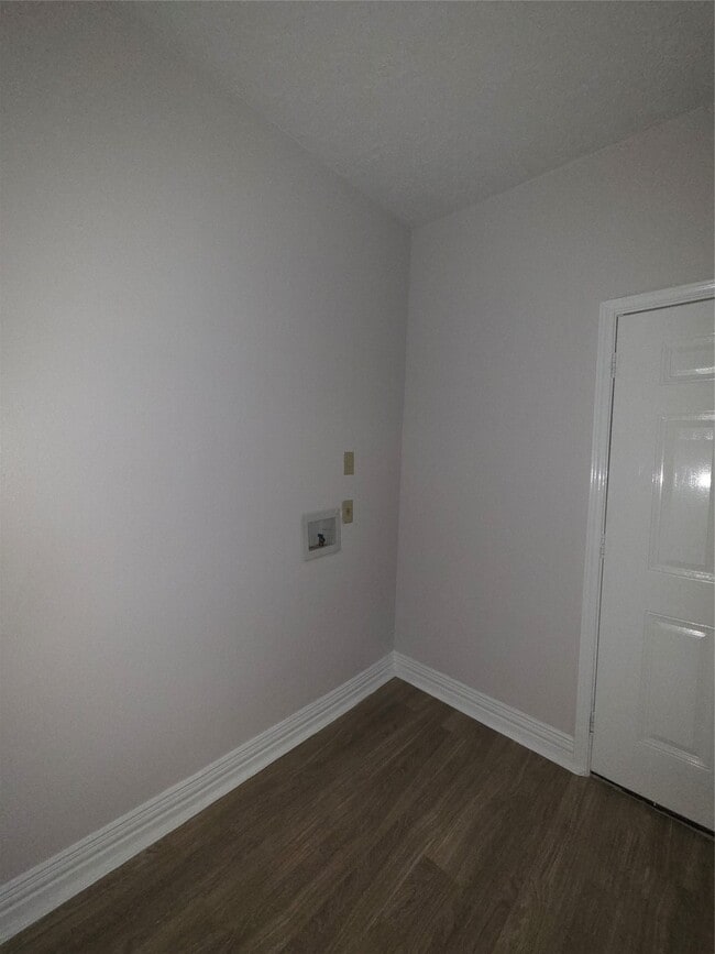 Foto del edificio - 7902 Hudson St