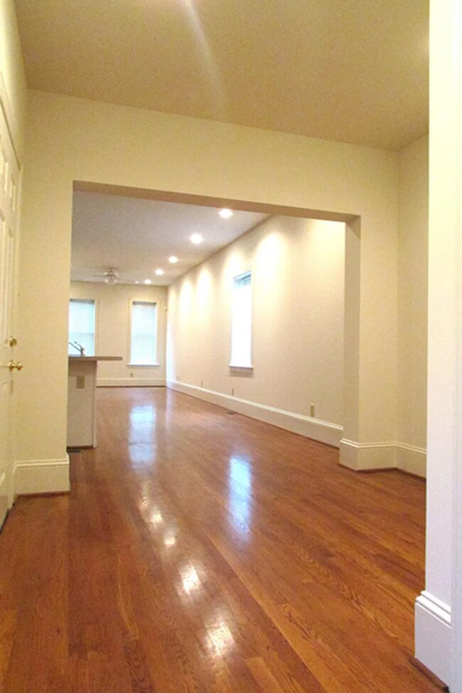 Foto del edificio - 3 S Plum St