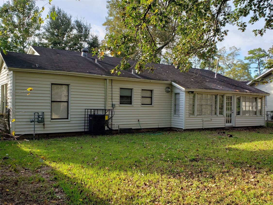 Foto del edificio - 3270 Willowood Dr