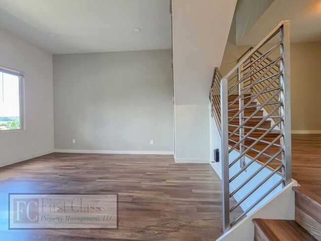 Building Photo - 2786 NW Quimby St