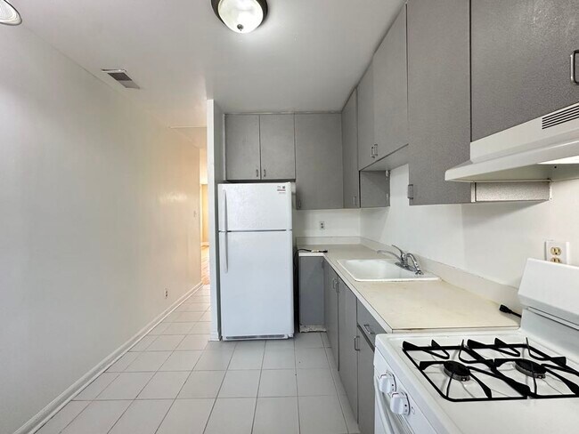 Foto del edificio - 4407 N Keystone Ave