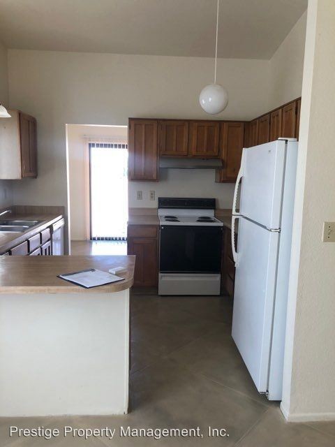 Foto del edificio - 4 br, 2 bath House - 170 N. Mindy