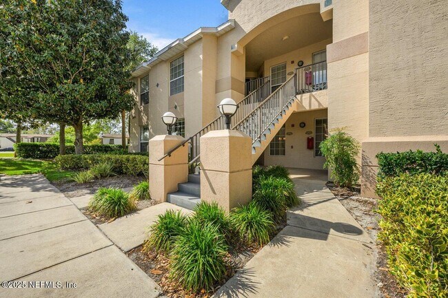 Building Photo - 200 Augusta Cir