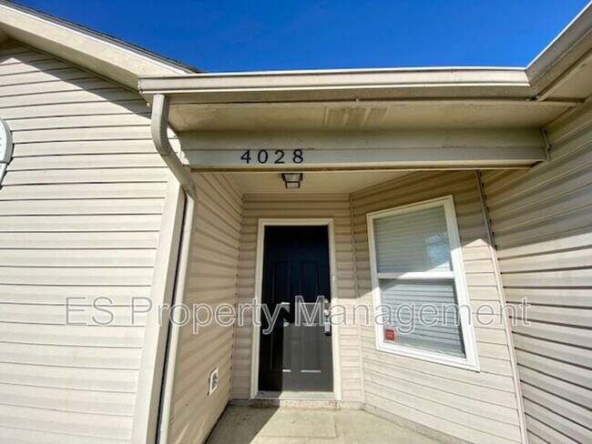 Foto del edificio - 4028 Dogwood Ln