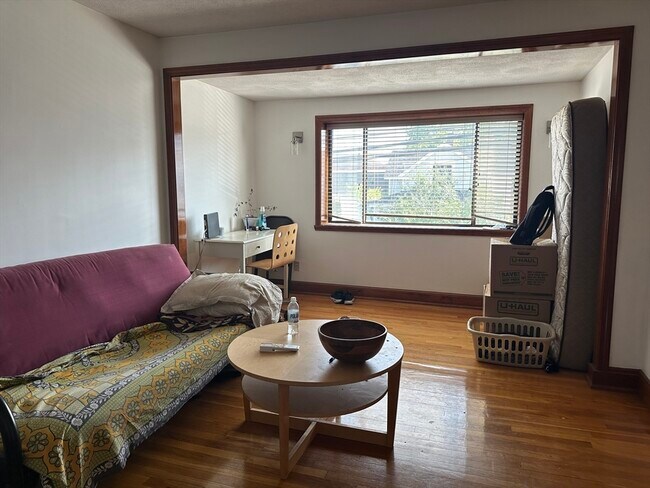 Foto del edificio - 374 Riverside Ave